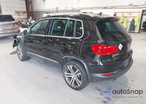 2017 Volkswagen Tiguan 2.0T Sel z USA, uszkodzony, nr VIN WVGWV7AX1HW503220